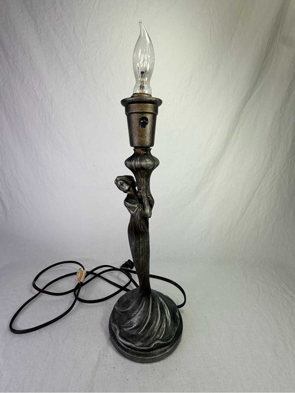 Vintage Art Deco Figural Lady Table Lamp Sculpture Resin 18”